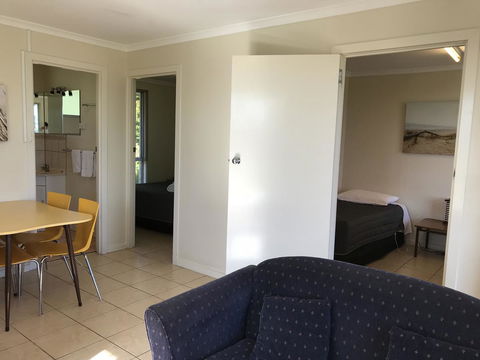 Robetown Motor Inn & Apartments - Tourism Canberra 36
