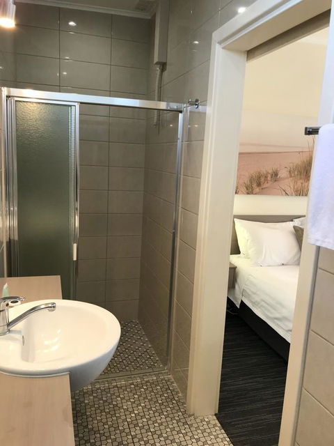 Robetown Motor Inn & Apartments - Tourism Canberra 34