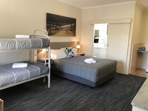 Robetown Motor Inn & Apartments - Tourism Canberra 28