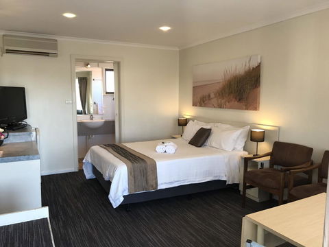 Robetown Motor Inn & Apartments - Tourism Canberra 16