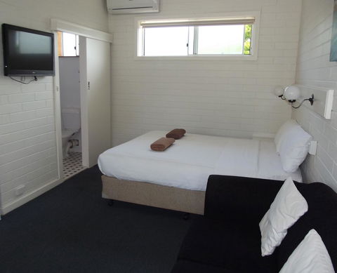 Guichen Bay Motel - Tourism Canberra 35