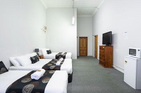City Centre Motel Hotel - Tourism Canberra 9