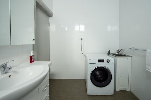 City Centre Motel Hotel - Tourism Canberra 26