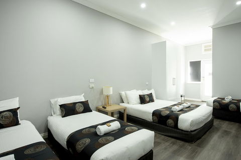 City Centre Motel Hotel - Tourism Canberra 12