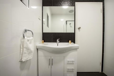 City Centre Motel Hotel - Tourism Canberra 22
