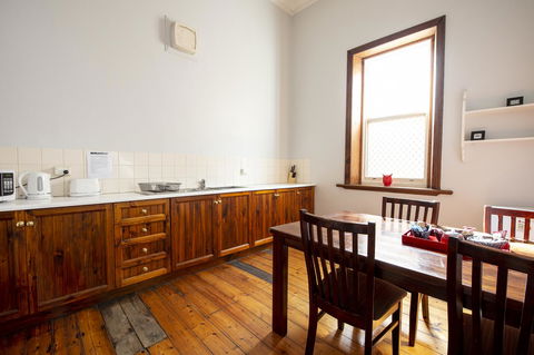 City Centre Motel Hotel - Tourism Canberra 4