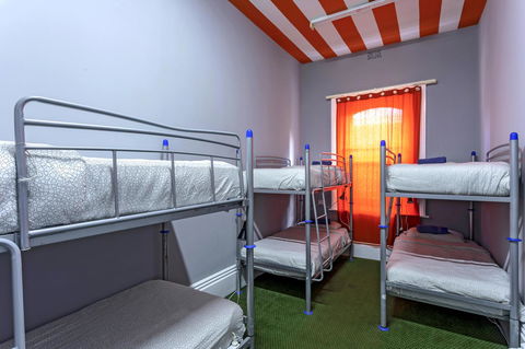 Tequila Sunrise Hostel Adelaide - Tourism Canberra 11
