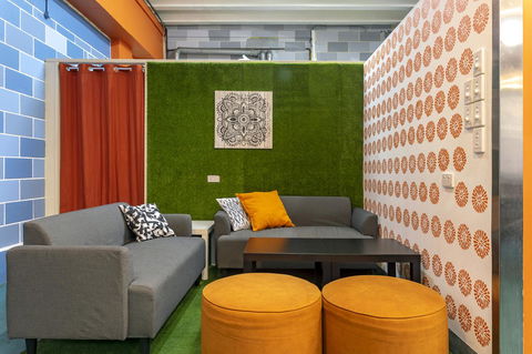 Tequila Sunrise Hostel Adelaide - Tourism Canberra 2