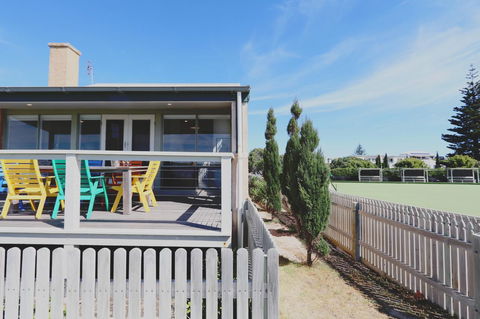 Caledonian Inn - Tourism Canberra 11