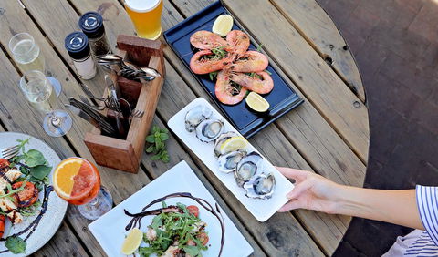 Caledonian Inn - Tourism Canberra 18