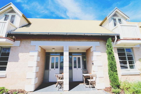 Caledonian Inn - Tourism Canberra 10