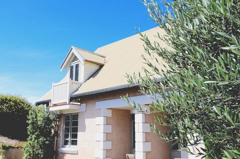 Caledonian Inn - Tourism Canberra 13