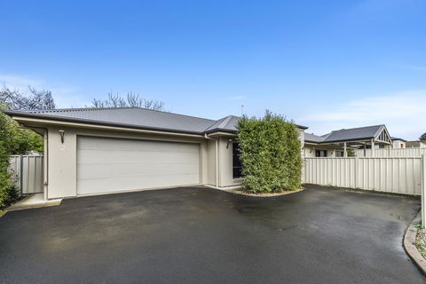 Accommodation On Lansell 2 - Tourism Canberra 7