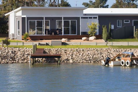 Villa Serra - Tourism Canberra 11