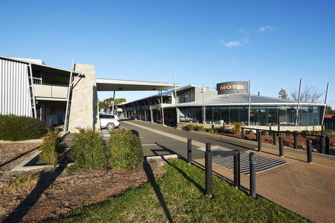 Station Motel - Tourism Canberra 3