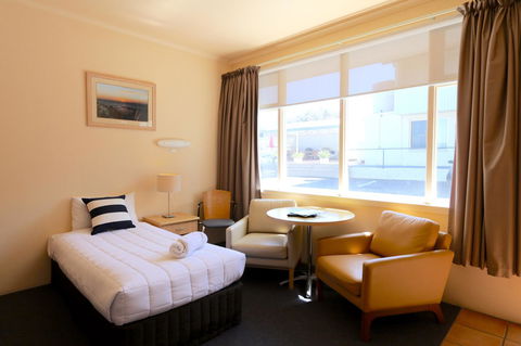 Harbour View Motel - Tourism Canberra 37