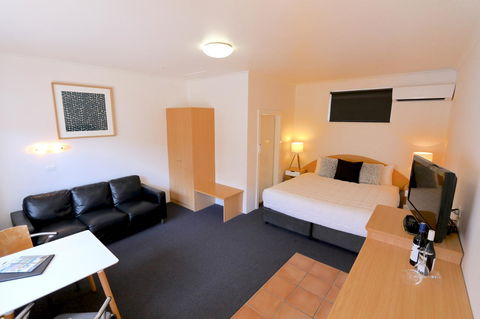 Harbour View Motel - Tourism Canberra 40