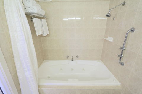 Harbour View Motel - Tourism Canberra 14