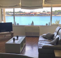 Lakeside - Tourism Canberra