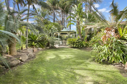 The Palms - Tourism Canberra 8