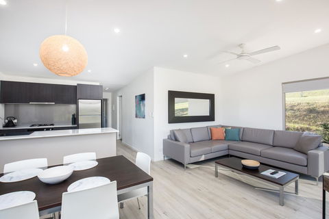 Blue Lake Holiday Park - Tourism Canberra 3