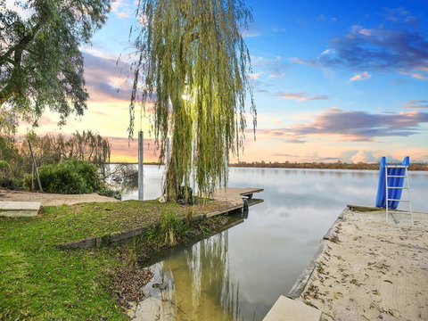 Muse On The Murray - Tourism Canberra 3
