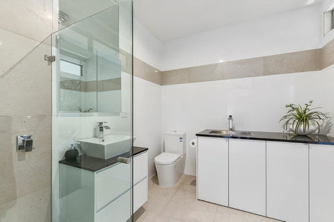 KENNEDY EXECUTIVE TOWNHOUSE - Tourism Canberra 5