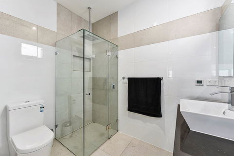KENNEDY EXECUTIVE TOWNHOUSE - Tourism Canberra 7