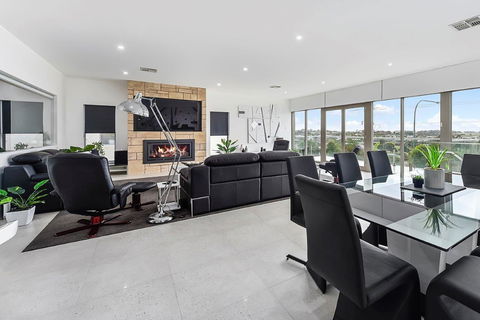 KENNEDY EXECUTIVE TOWNHOUSE - Tourism Canberra 19