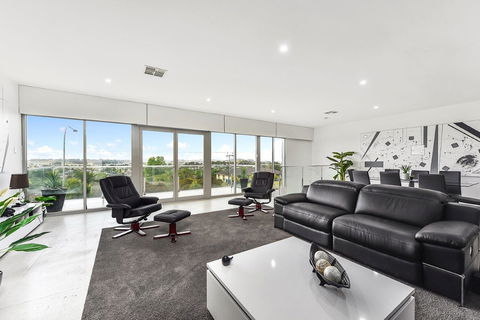 KENNEDY EXECUTIVE TOWNHOUSE - Tourism Canberra 13