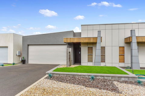 KENNEDY EXECUTIVE TOWNHOUSE - Tourism Canberra 9