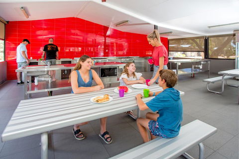 BIG4 Renmark Riverfront Holiday Park - Tourism Canberra 43