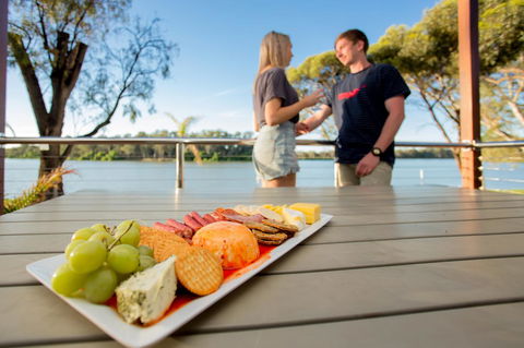 BIG4 Renmark Riverfront Holiday Park - Tourism Canberra 6