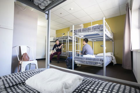 YHA Adelaide Central - Tourism Canberra 13
