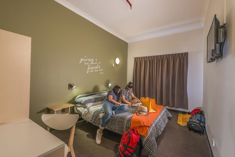 YHA Adelaide Central - Tourism Canberra 39