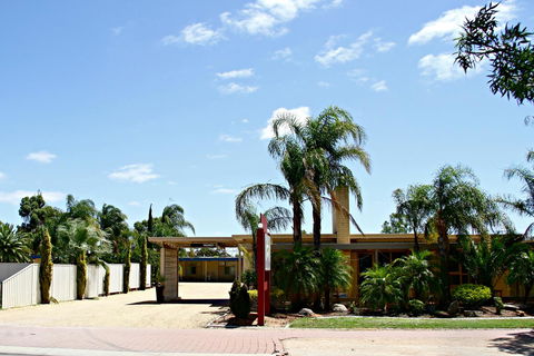 Renmark Motor Inn - Tourism Canberra 12