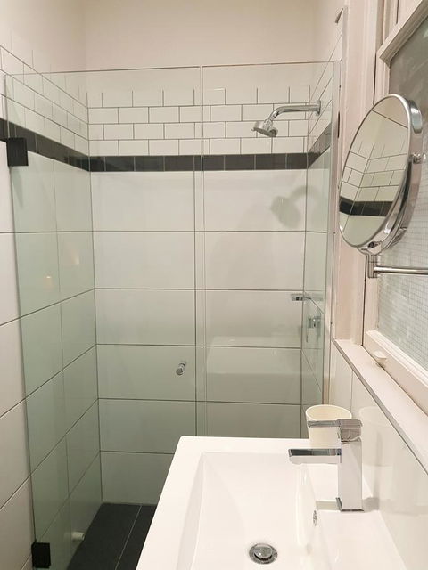 Ambassadors Hotel - Tourism Canberra 8