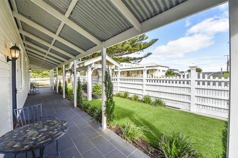 Railway Cottage In Beachport - Tourism Canberra 6