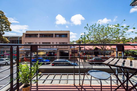 Executive 3 Bedroom Apartment + Internet + Parking - Tourism Canberra 40