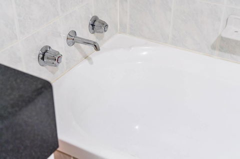 Executive 3 Bedroom Apartment + Internet + Parking - Tourism Canberra 37