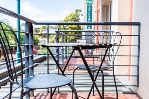 Executive 3 Bedroom Apartment + Internet + Parking - Tourism Canberra 10