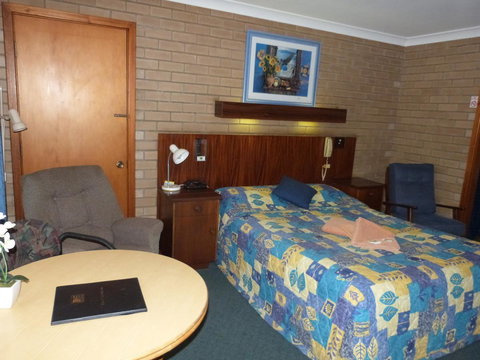 Wintersun Motel - Tourism Canberra 13