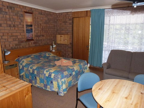 Wintersun Motel - Tourism Canberra 26