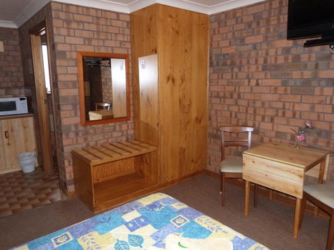 Wintersun Motel - Tourism Canberra 24