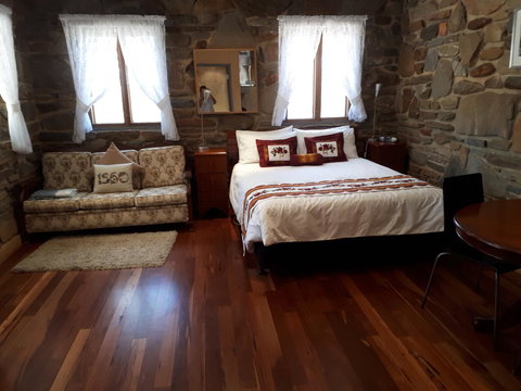 1860 Wine Country Cottages - Tourism Canberra 1