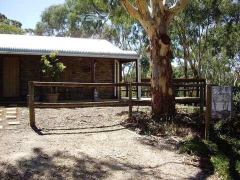 1860 Wine Country Cottages - Tourism Canberra 21