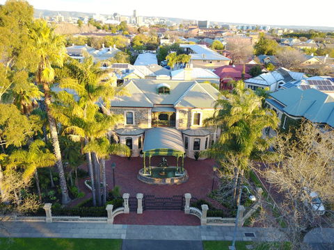 Grand Bluestone Mansion - Tourism Canberra 1