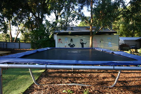 Millicent Hillview Caravan Park - Tourism Canberra 7
