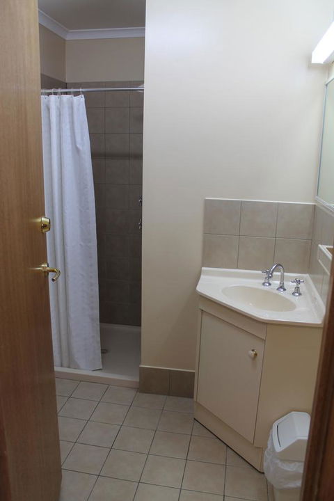 Millicent Hillview Caravan Park - Tourism Canberra 26