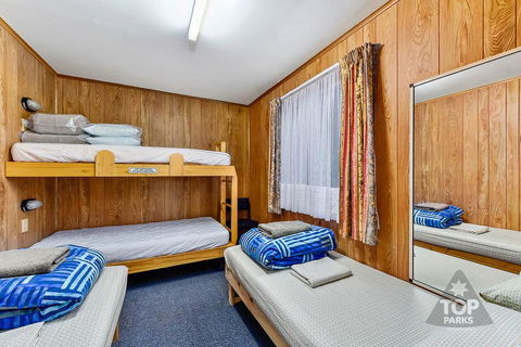 Millicent Hillview Caravan Park - Tourism Canberra 15